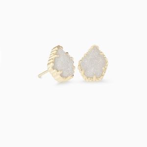 NWOT Kendra Scott Tessa stud earrings